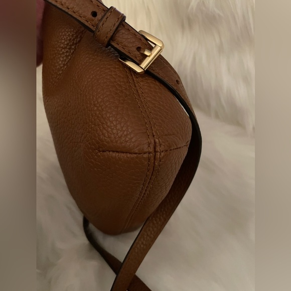 Michael Khors Crossbody with Tassel - Picture 2 of 11
